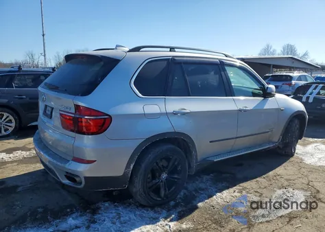 2011 BMW X5 xDrive50I z USA, uszkodzony, nr VIN 5UXZV8C5XBL420279